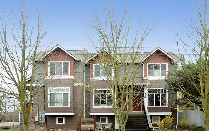 Home for sale by Seattle realtor Benjamin Chotzen. Click to Zoom.