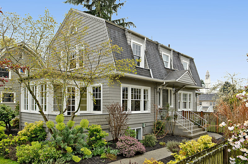 Home for sale by Seattle realtor Benjamin Chotzen. Click to Zoom.